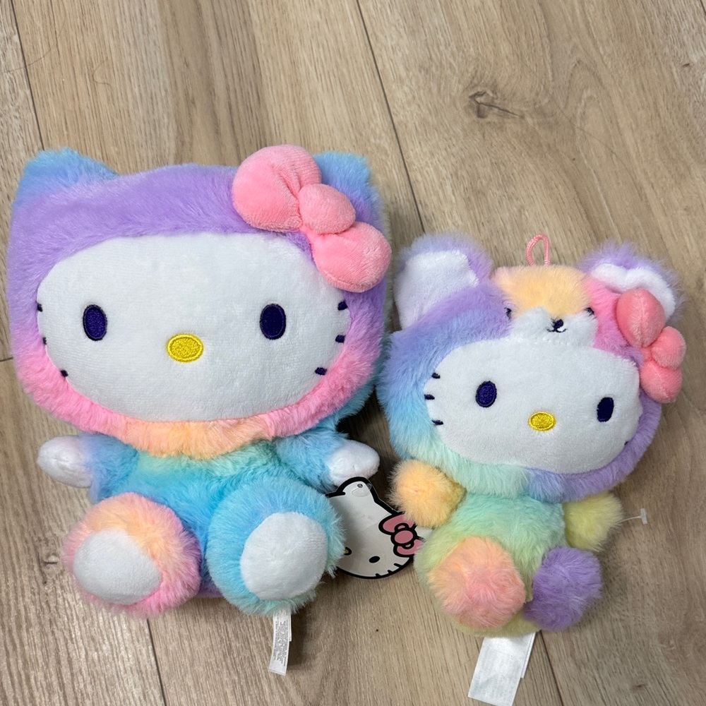 2 hello kitty dolls (one with new tag, one tag fell off)